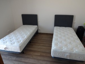 Single-beds